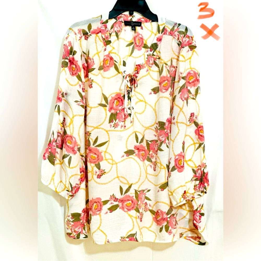 LADIES WHITE TOP WITH PINK & GREEN FLOWERS